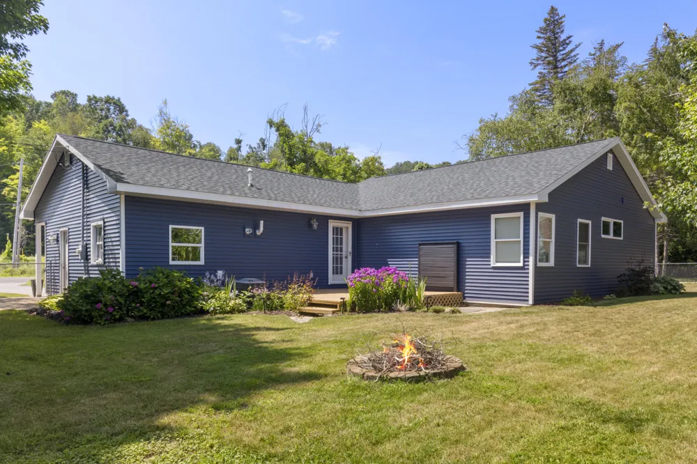4238 Mollineaux Road Frankfort, MI 49635