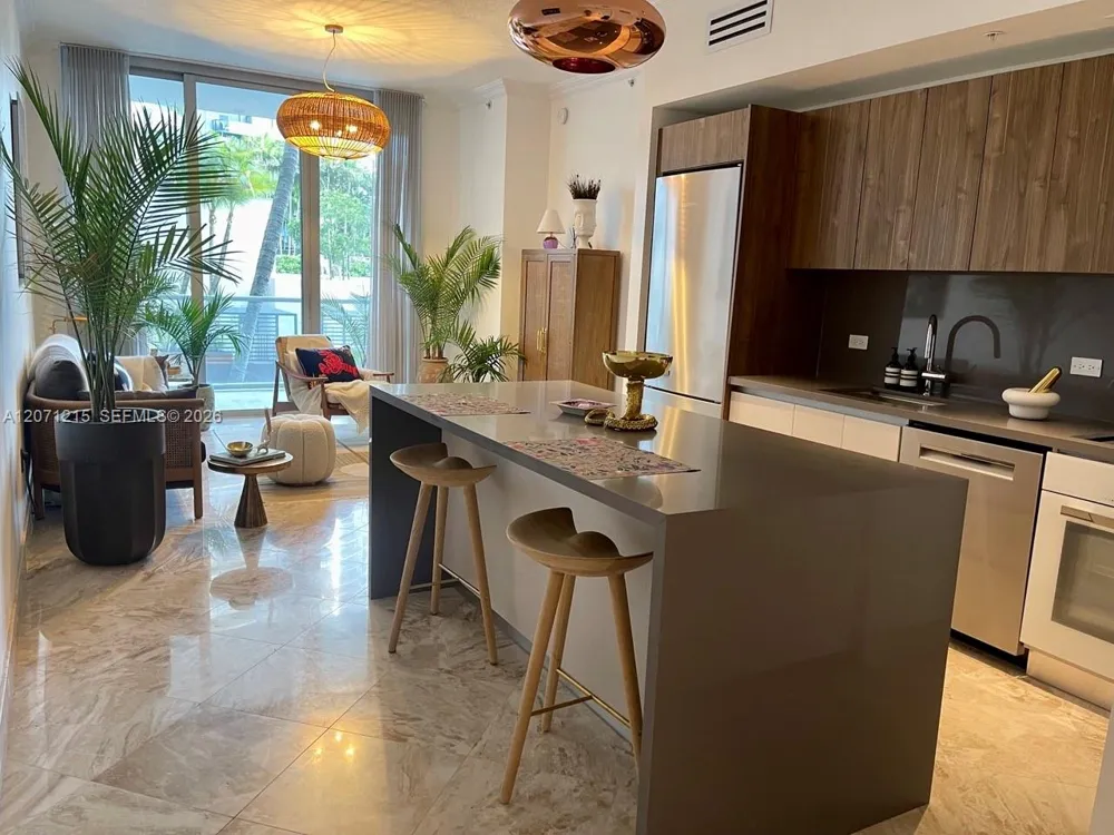 3470 E Coast Ave #H0806 Miami, FL 33137