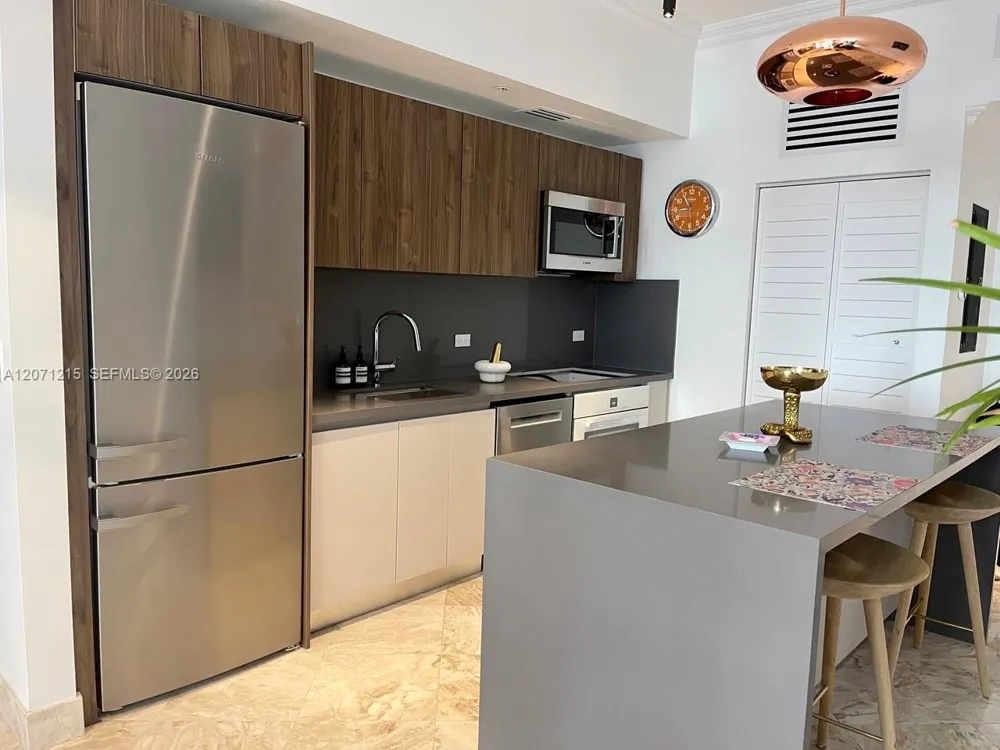 3470 E Coast Ave #H0806 Miami, FL 33137