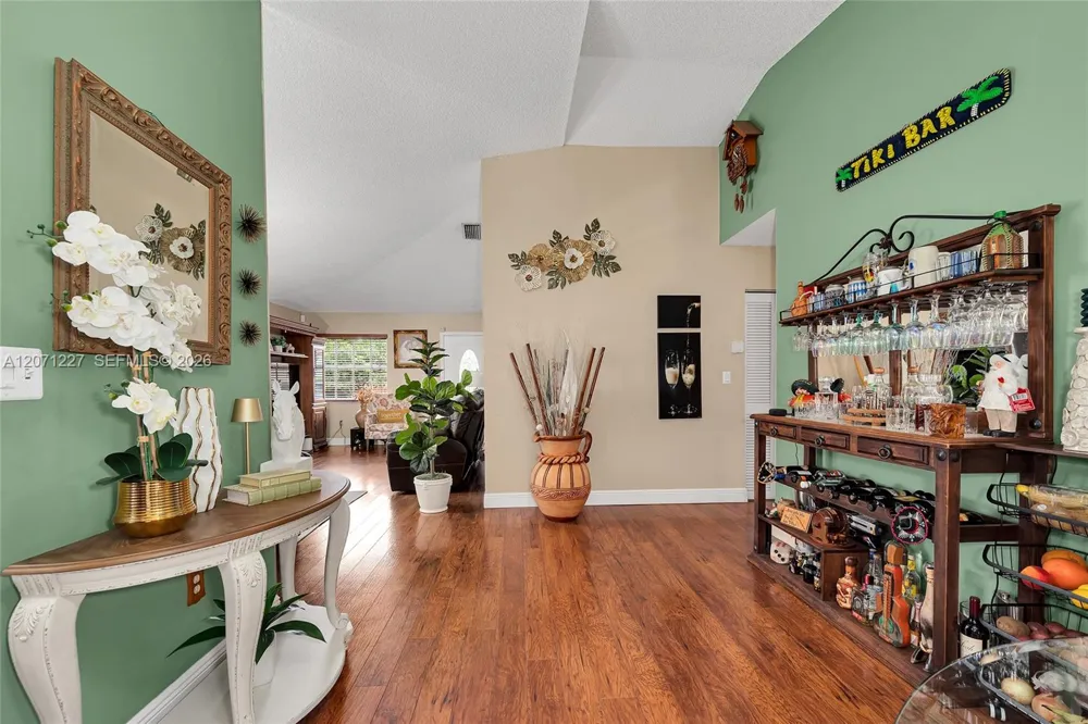 12916 SW 150th Ter Miami, FL 33186