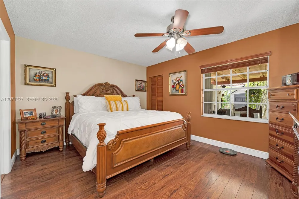 12916 SW 150th Ter Miami, FL 33186
