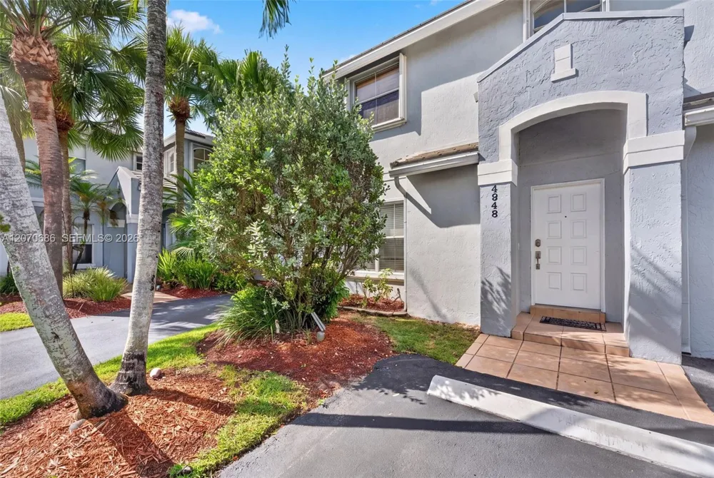 4848 Grapevine Way #4848 Davie, FL 33331