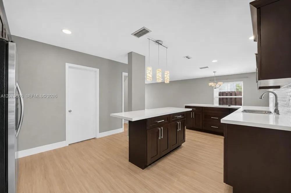 4848 Grapevine Way #4848 Davie, FL 33331