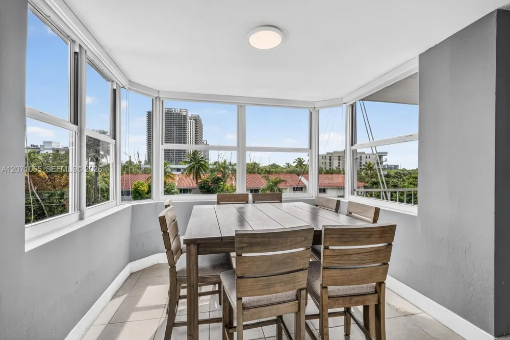 16565 NE 26th Ave #4E North Miami Beach, FL 33160