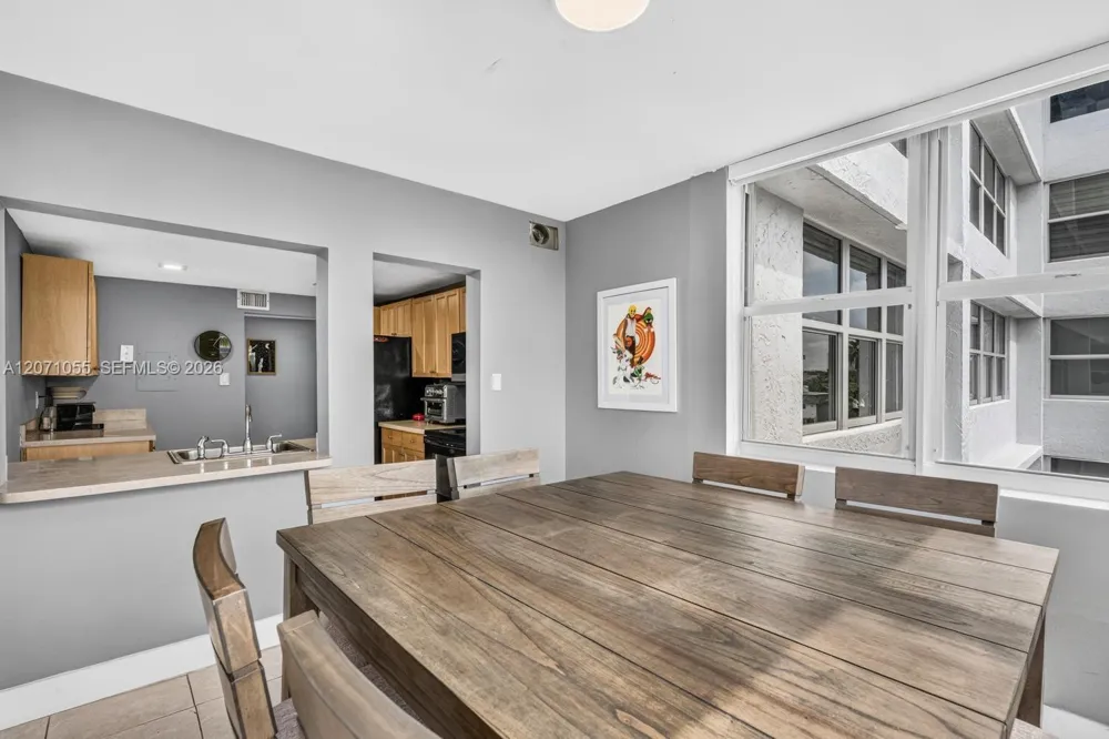 16565 NE 26th Ave #4E North Miami Beach, FL 33160