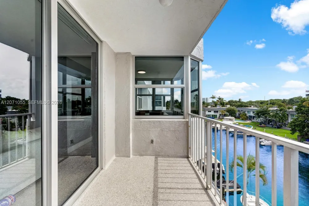 16565 NE 26th Ave #4E North Miami Beach, FL 33160