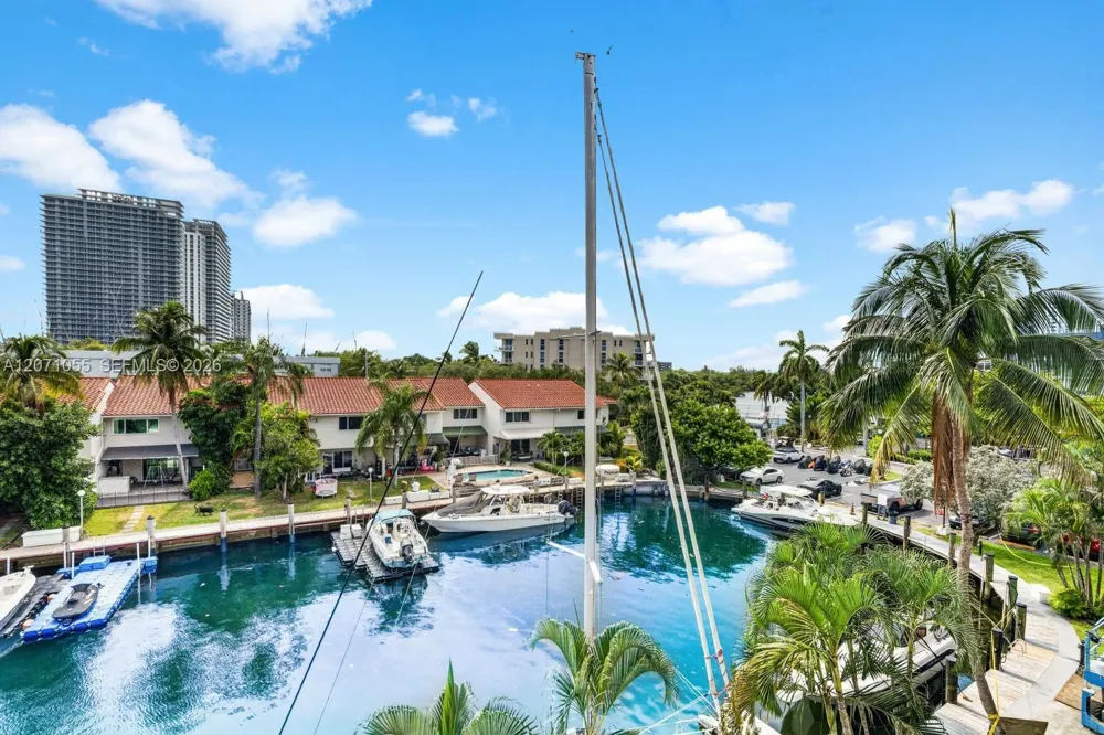 16565 NE 26th Ave #4E North Miami Beach, FL 33160
