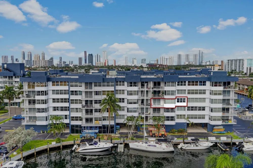 16565 NE 26th Ave #4E North Miami Beach, FL 33160