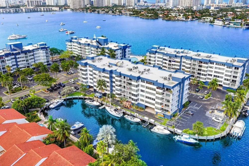 16565 NE 26th Ave #4E North Miami Beach, FL 33160