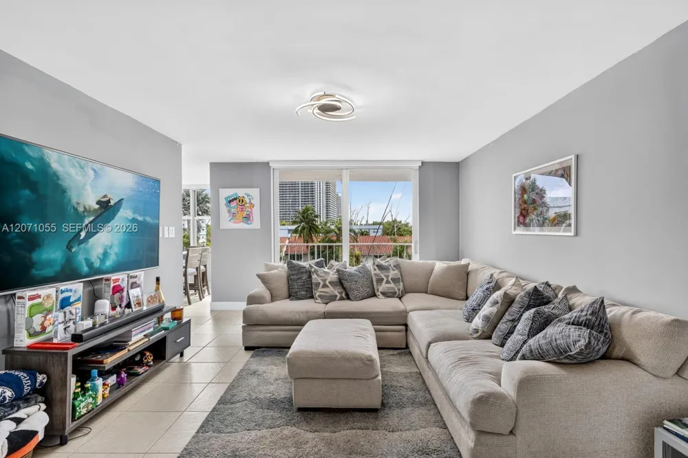 16565 NE 26th Ave #4E North Miami Beach, FL 33160