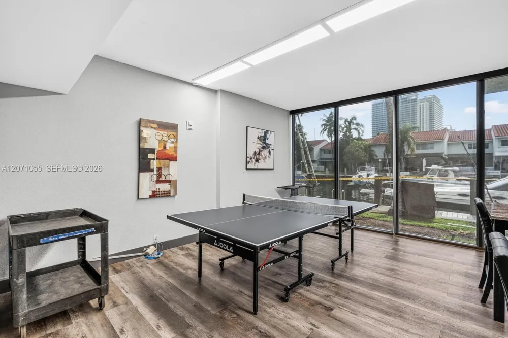 16565 NE 26th Ave #4E North Miami Beach, FL 33160