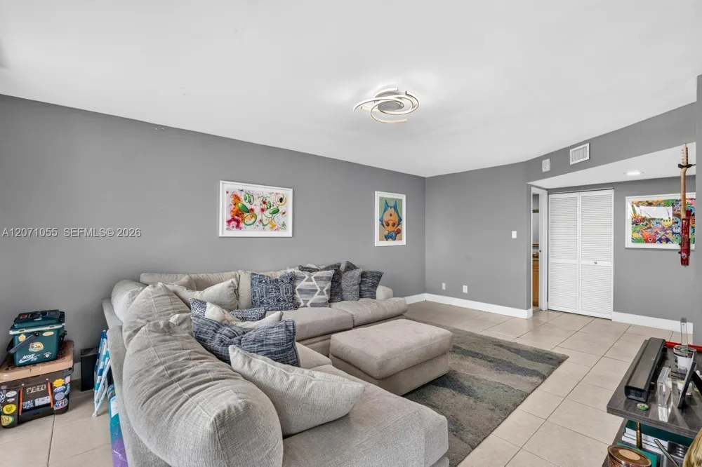 16565 NE 26th Ave #4E North Miami Beach, FL 33160