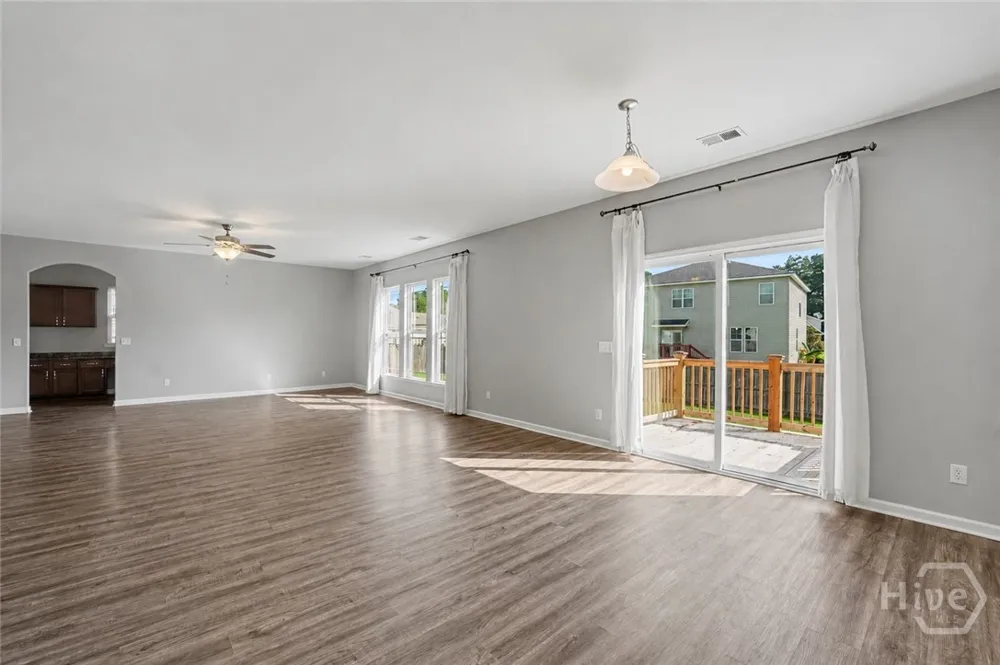 143 Grayson Avenue Savannah, GA 31419