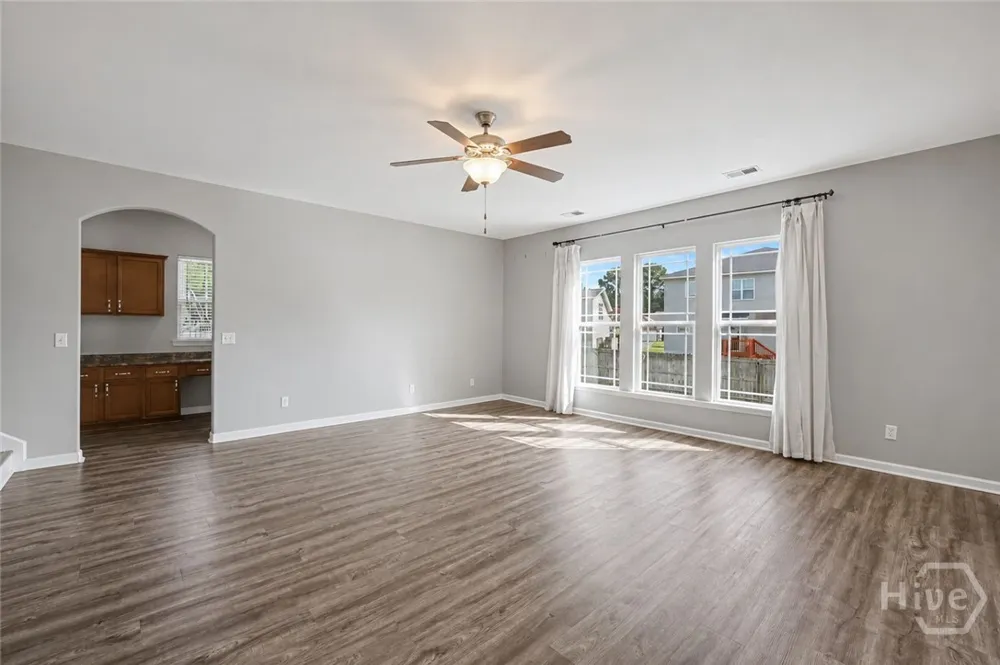 143 Grayson Avenue Savannah, GA 31419