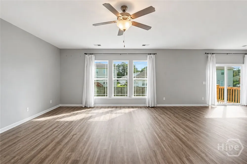 143 Grayson Avenue Savannah, GA 31419