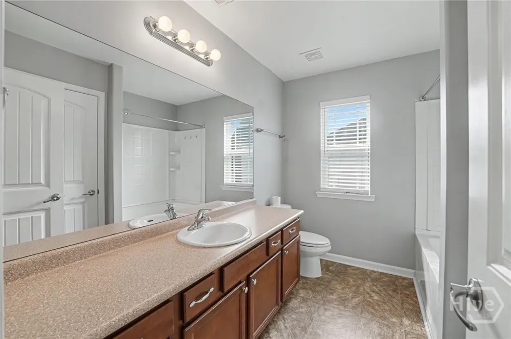 143 Grayson Avenue Savannah, GA 31419