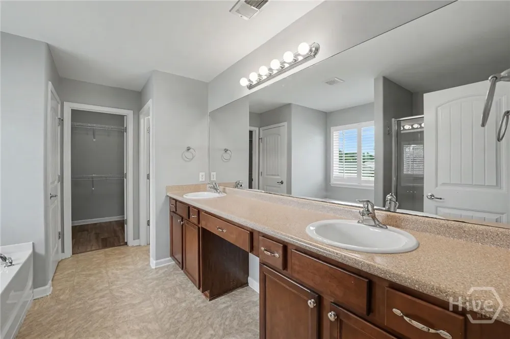 143 Grayson Avenue Savannah, GA 31419