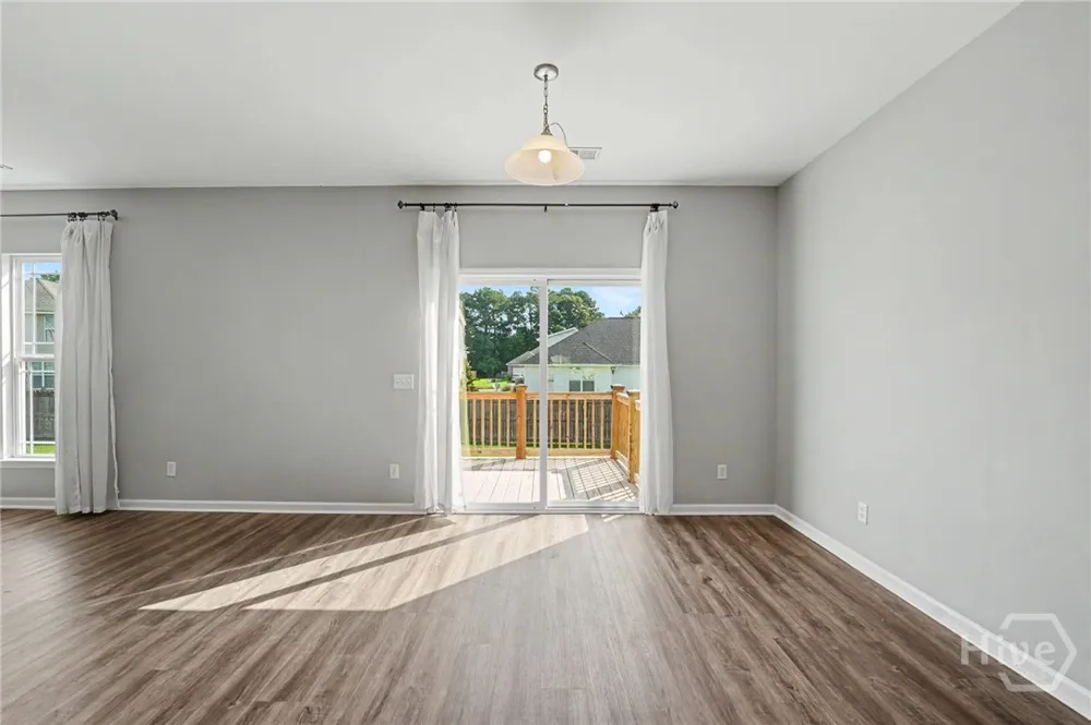 143 Grayson Avenue Savannah, GA 31419