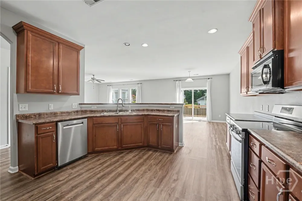 143 Grayson Avenue Savannah, GA 31419