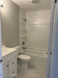 38 Worthington Court #6 Freehold, NJ 07728