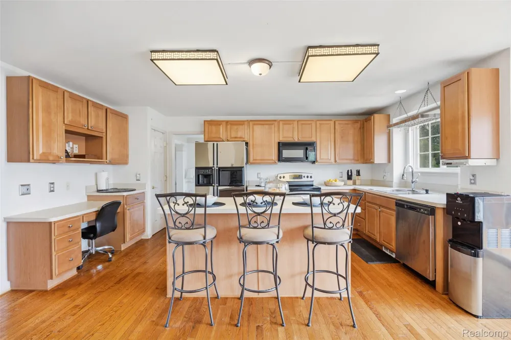6819 Lakeway Street Ypsilanti Charter Township, MI 48197