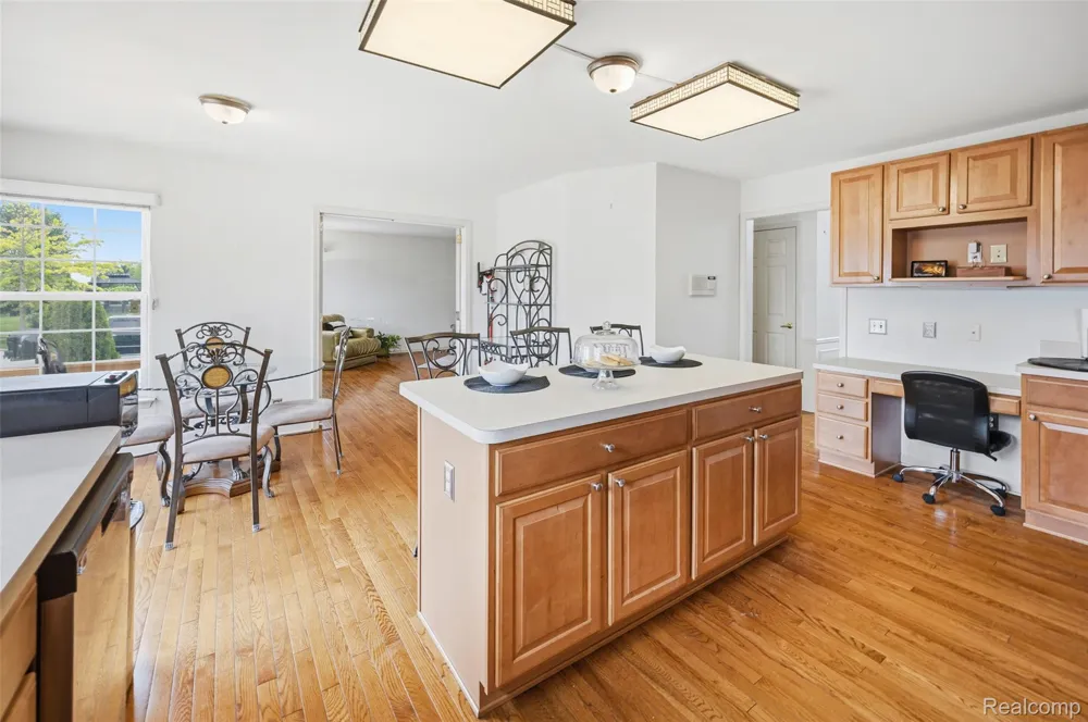 6819 Lakeway Street Ypsilanti Charter Township, MI 48197