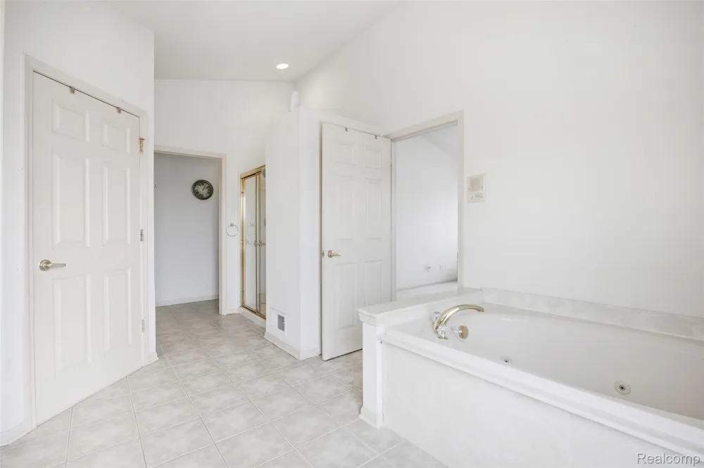 6819 Lakeway Street Ypsilanti Charter Township, MI 48197