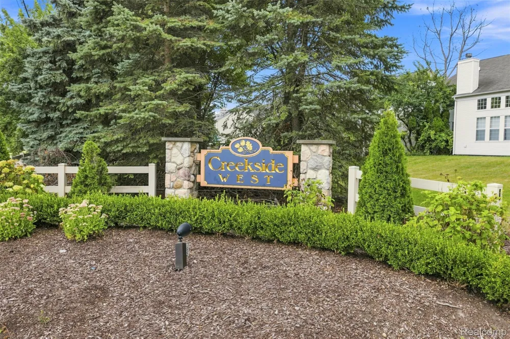 6819 Lakeway Street Ypsilanti Charter Township, MI 48197