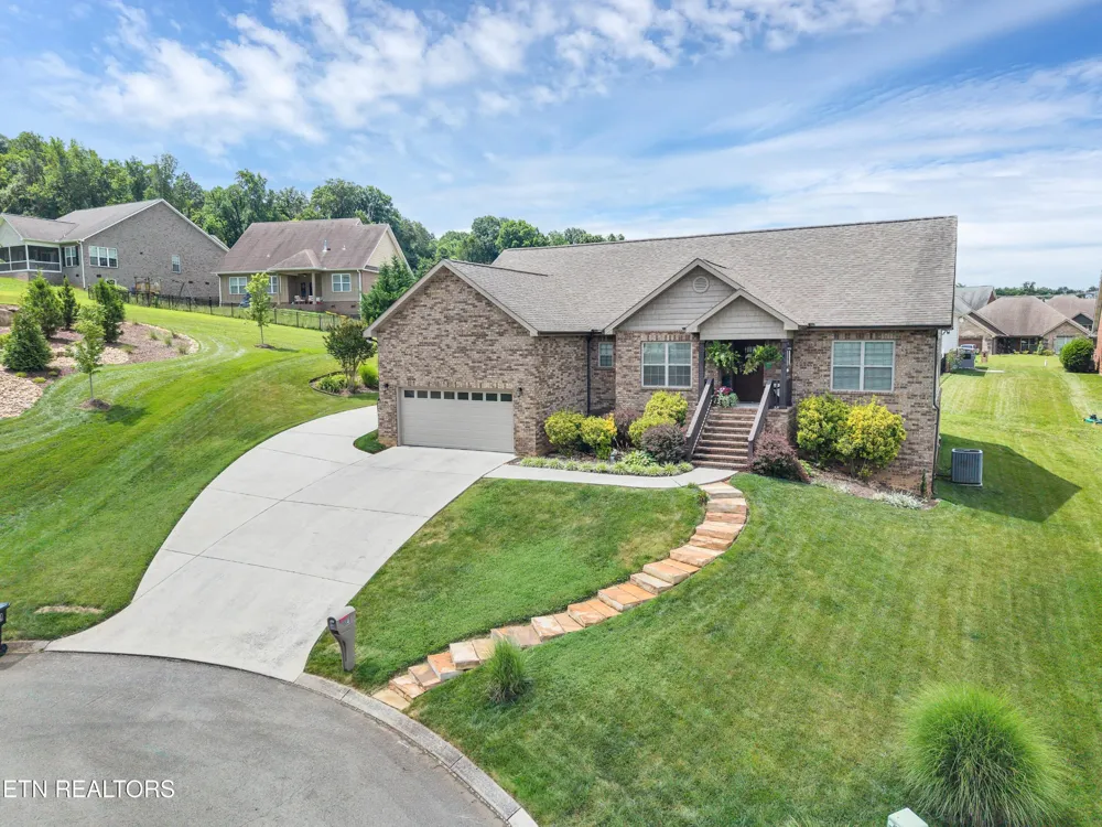 645 Berrywood Drive Maryville, TN 37801