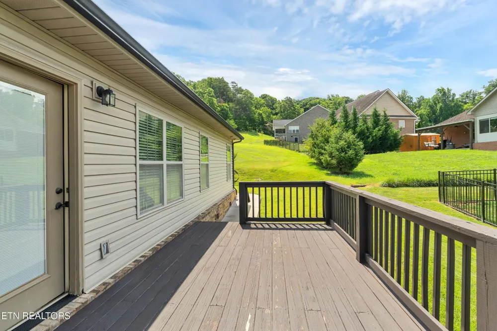 645 Berrywood Drive Maryville, TN 37801