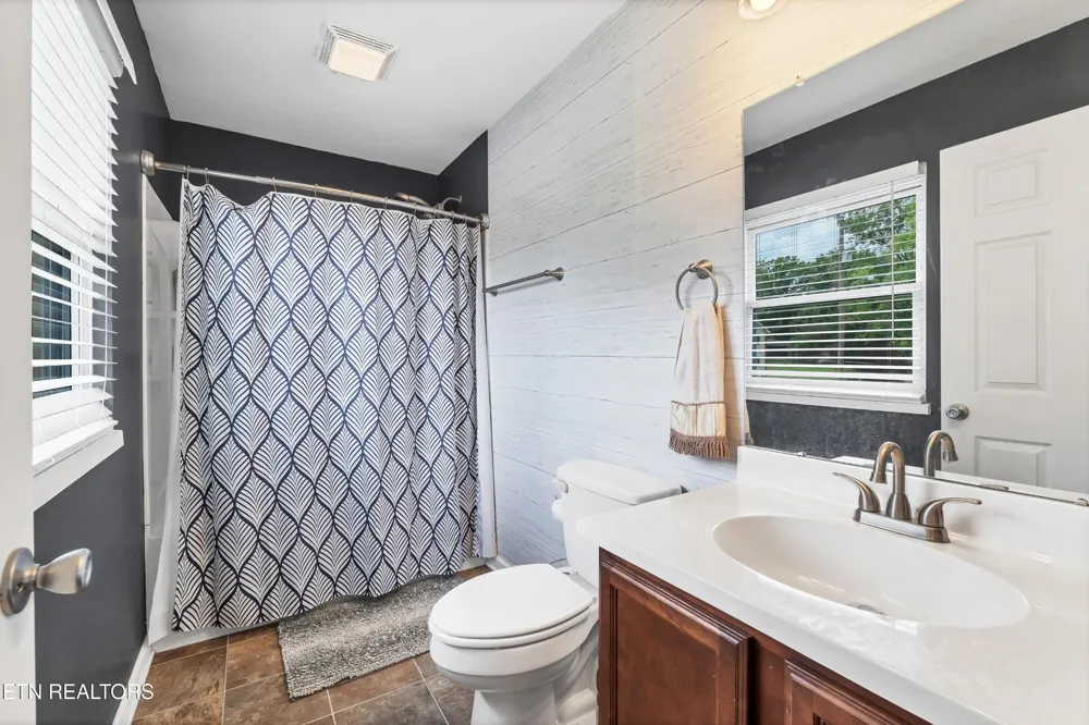 315 Arbor Drive Maryville, TN 37804
