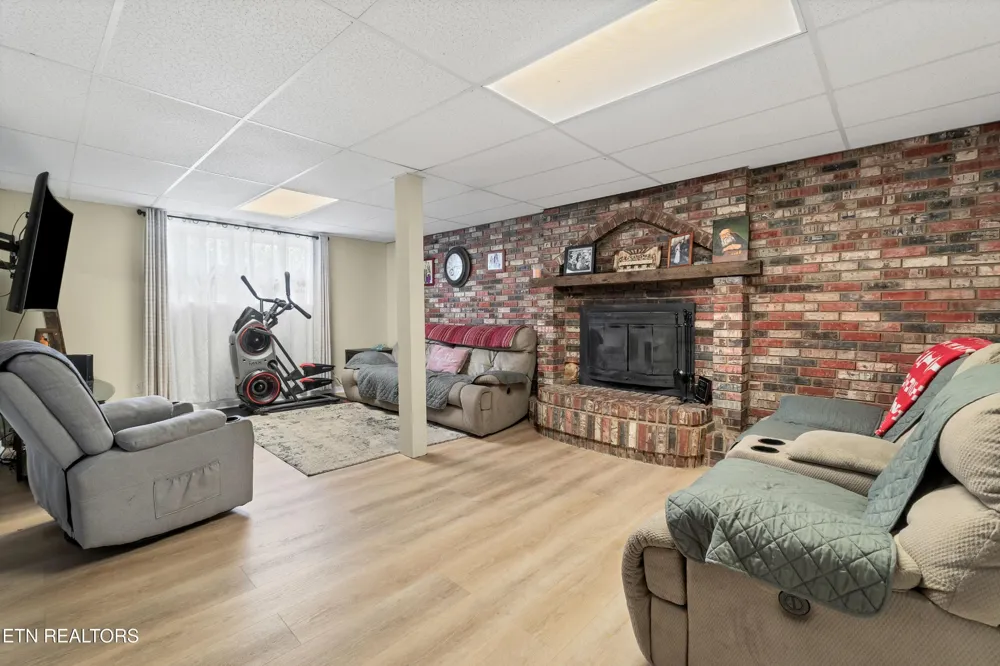 315 Arbor Drive Maryville, TN 37804