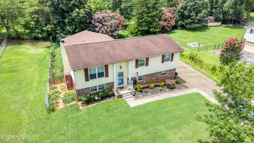 315 Arbor Drive Maryville, TN 37804