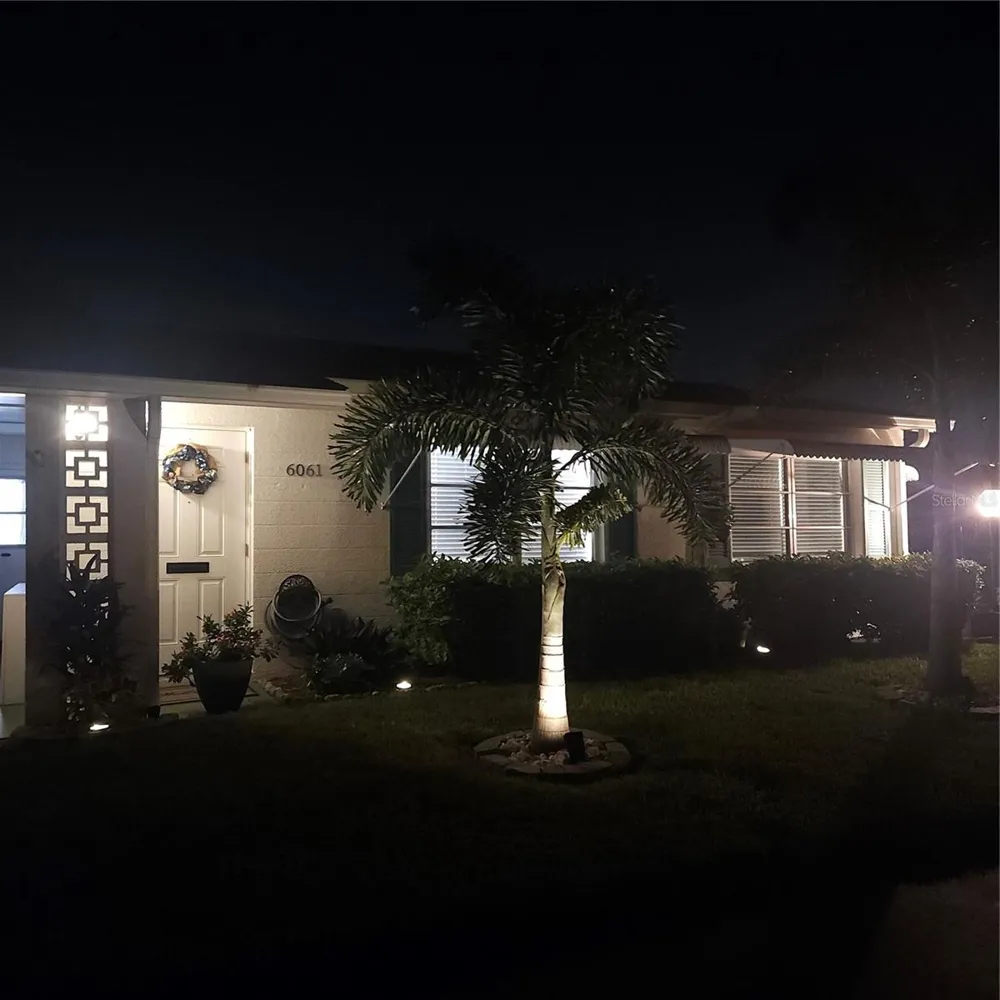 6061 CORAL WAY Bradenton, FL 34207