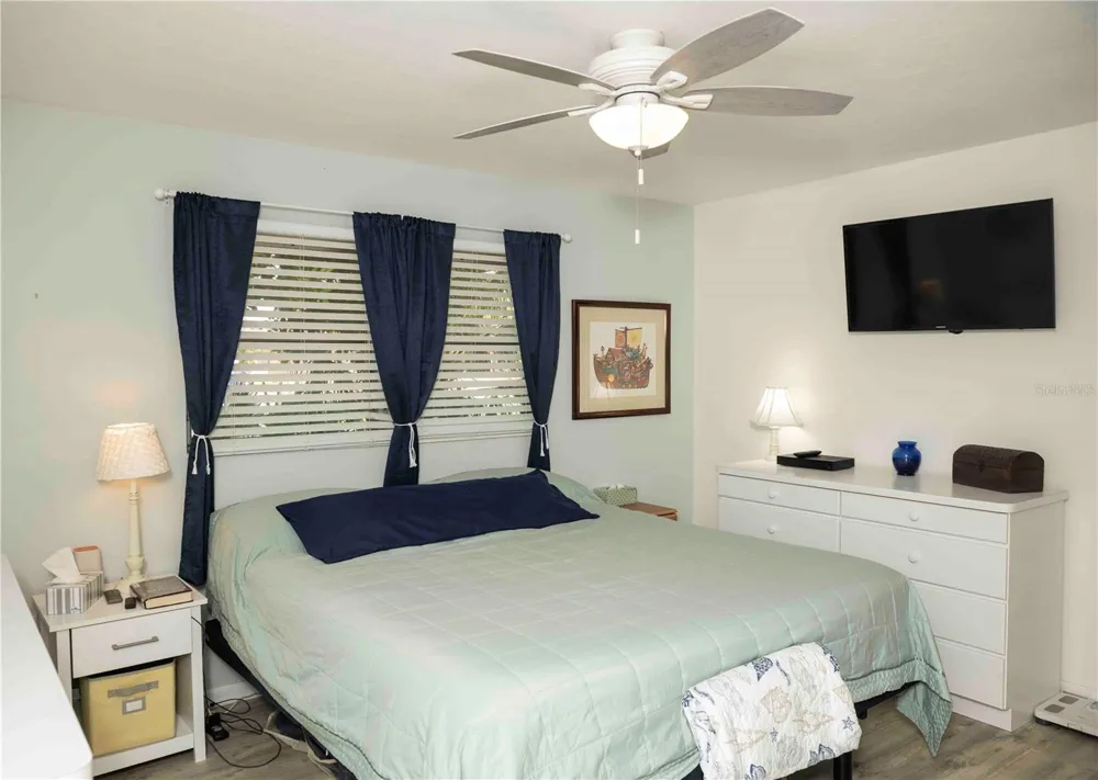 6061 CORAL WAY Bradenton, FL 34207