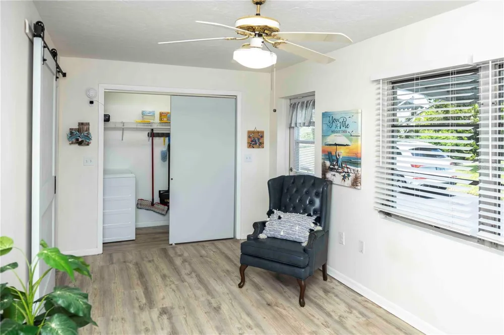 6061 CORAL WAY Bradenton, FL 34207