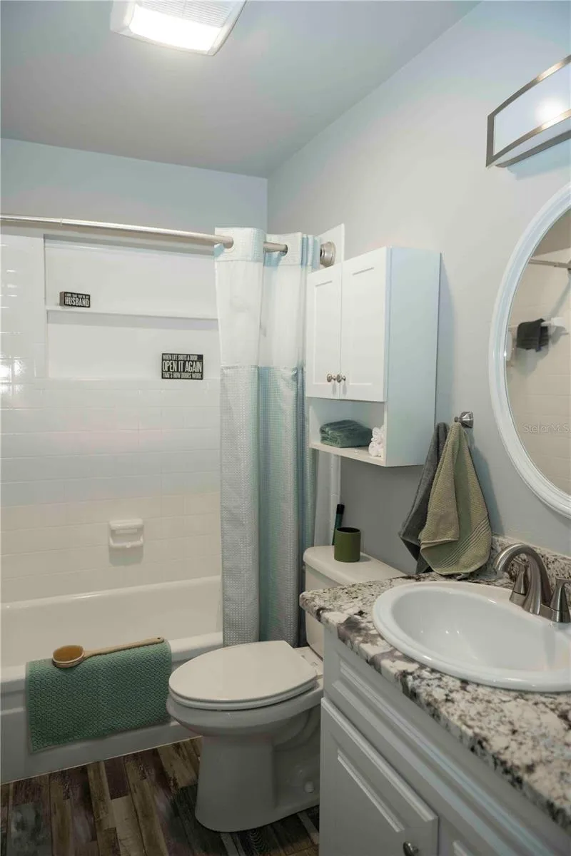 6061 CORAL WAY Bradenton, FL 34207