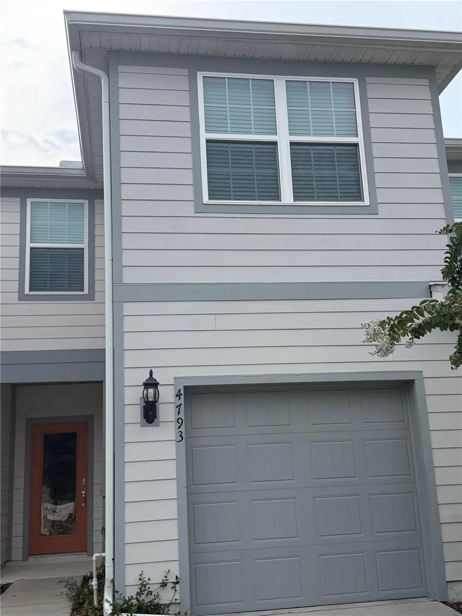 4793 SPARKLING SHELL AVENUE Kissimmee, FL 34746