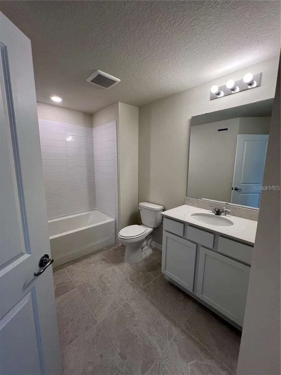 4793 SPARKLING SHELL AVENUE Kissimmee, FL 34746