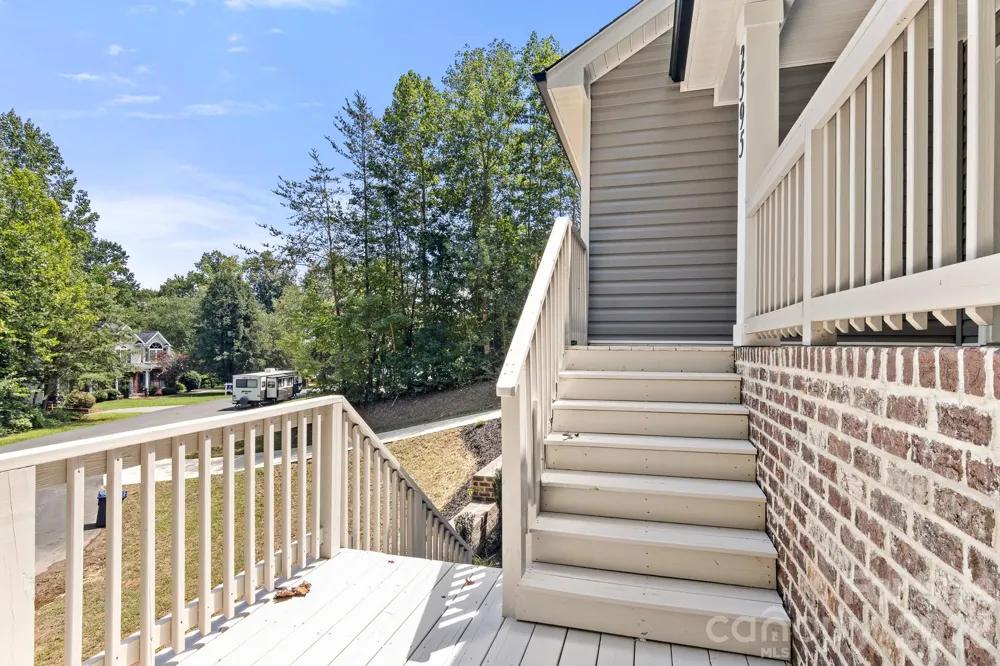 2595 Henry Falls Drive Hickory, NC 28602