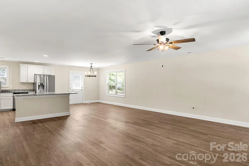 2595 Henry Falls Drive Hickory, NC 28602