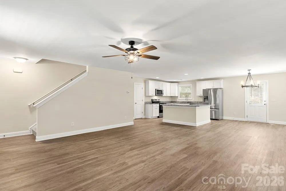 2595 Henry Falls Drive Hickory, NC 28602