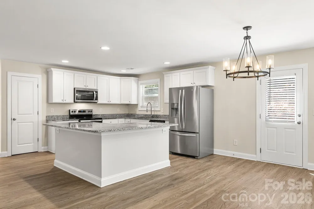 2595 Henry Falls Drive Hickory, NC 28602