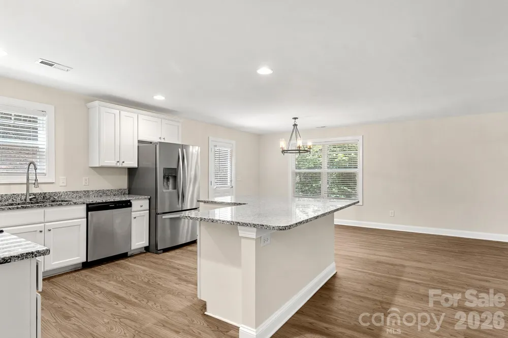 2595 Henry Falls Drive Hickory, NC 28602