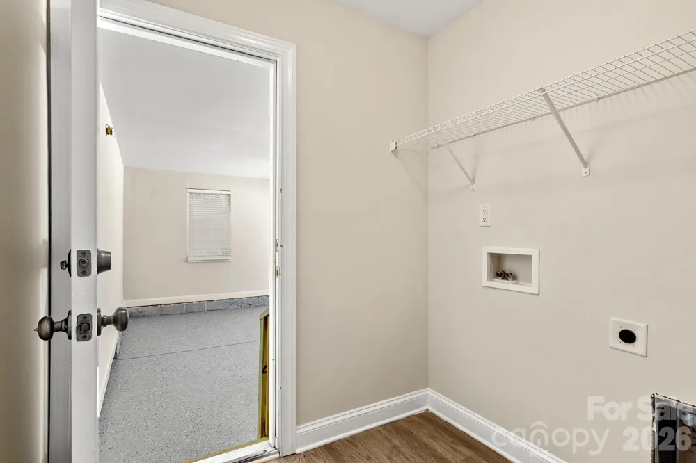 2595 Henry Falls Drive Hickory, NC 28602