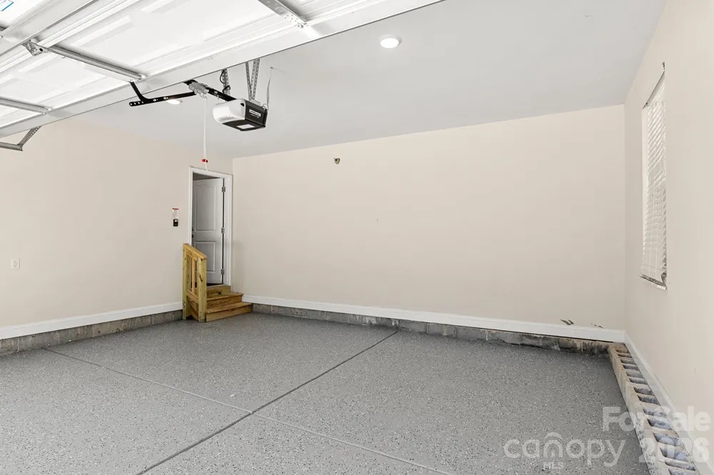 2595 Henry Falls Drive Hickory, NC 28602