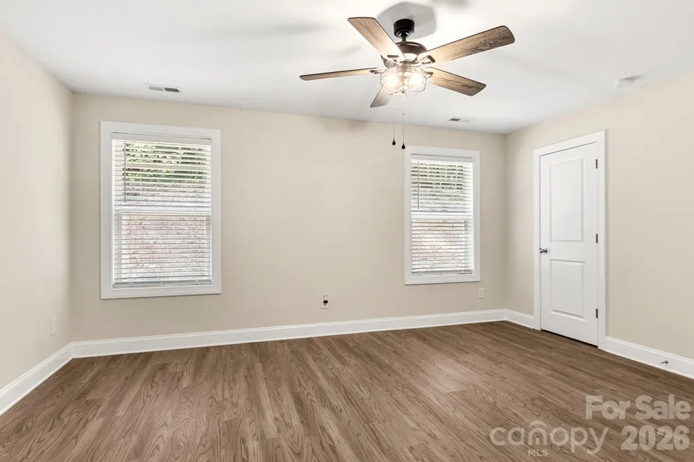 2595 Henry Falls Drive Hickory, NC 28602