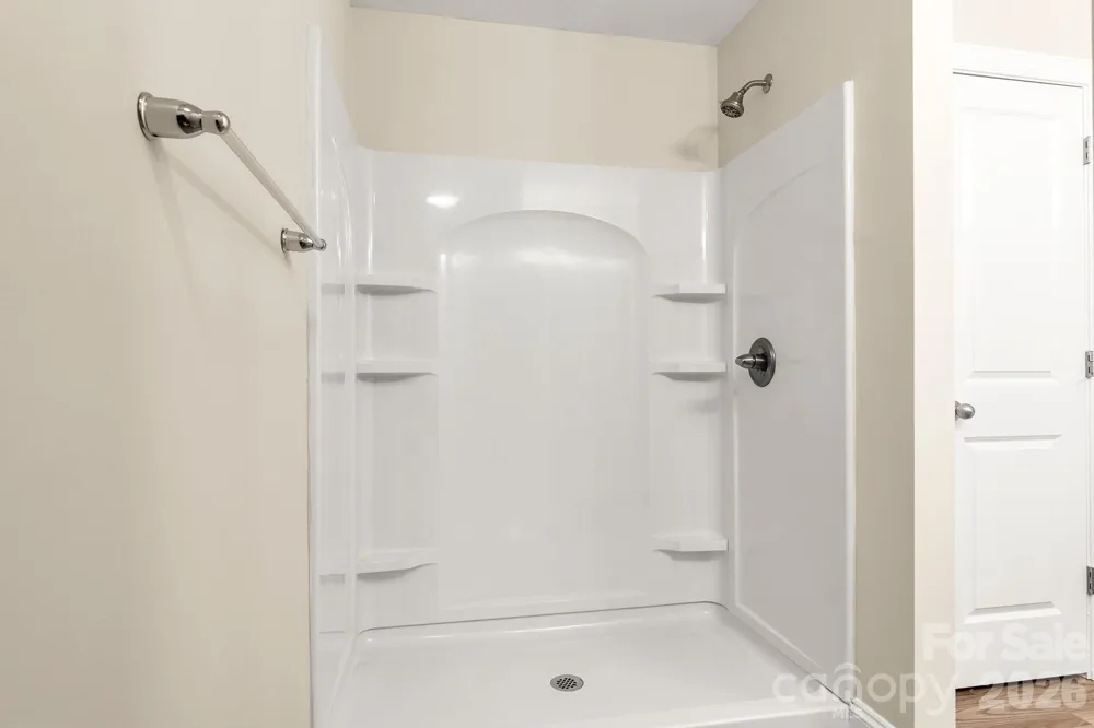 2595 Henry Falls Drive Hickory, NC 28602