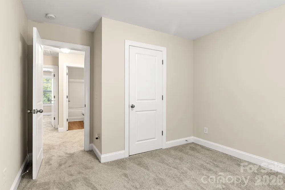 2595 Henry Falls Drive Hickory, NC 28602