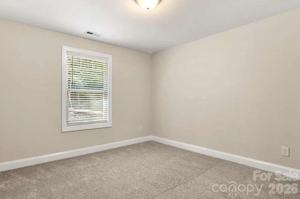2595 Henry Falls Drive Hickory, NC 28602